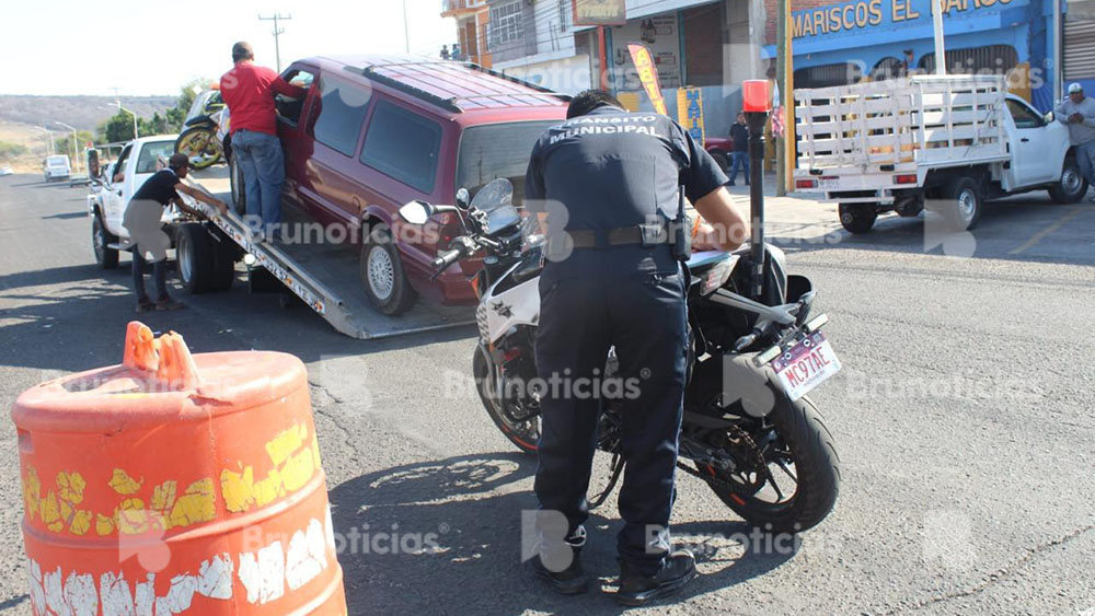 Atropellan a motociclista en La Piedad; terminó con traumatismo en cráneo
