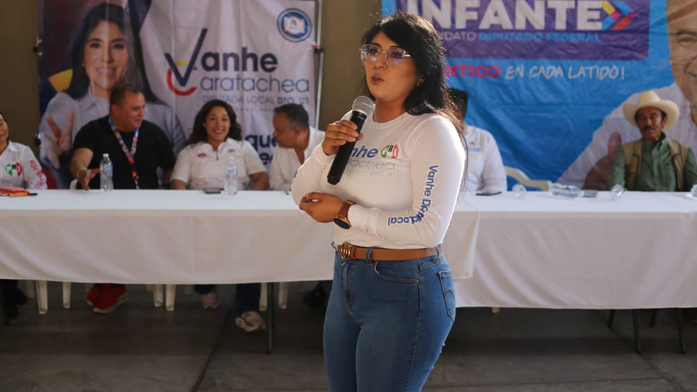 En Ecuandureo Vanhe Caratachea presenta su proyecto legislativo